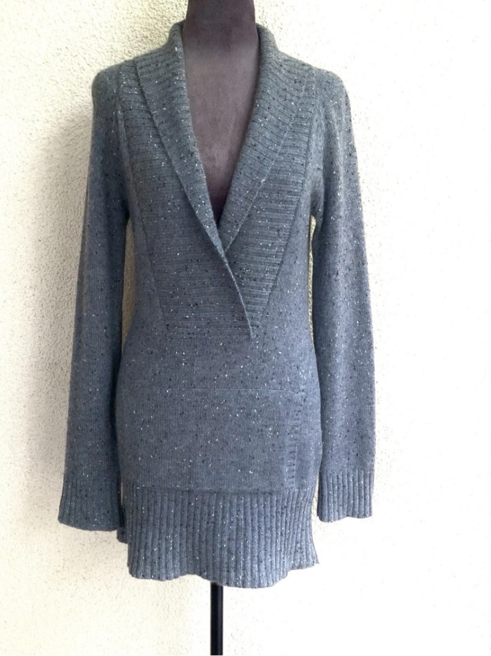 AQUA 100% Cashmere Gray Speckled Shawl Collar Tunic Sweater XS